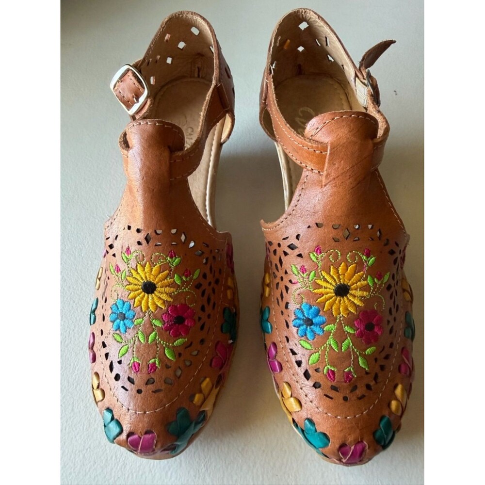 Handcrafted Brown Leather Platform Sandals with Floral Embroidery size 8